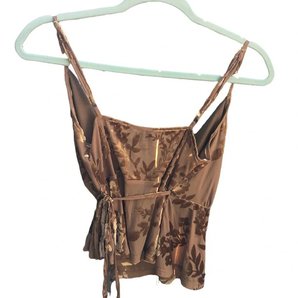 FOREVER 21 FLORAL VELVET WRAP TANK - Picture 2 of 3